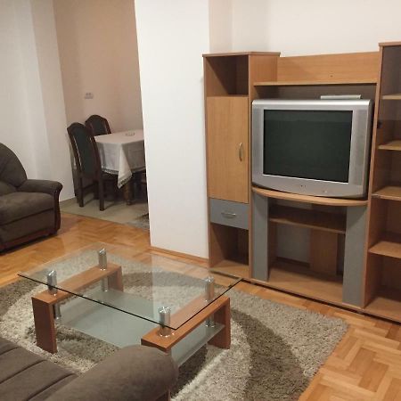 Stan Na Dan Centar Apartment Šabac Екстериор снимка