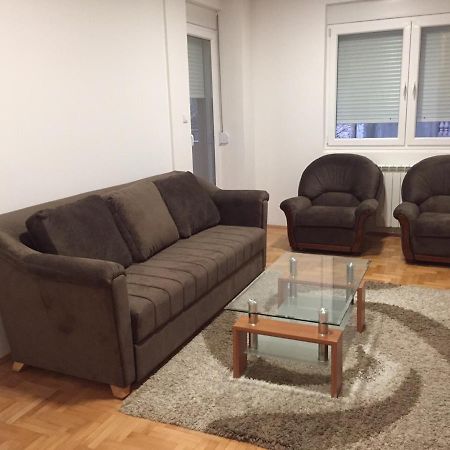 Stan Na Dan Centar Apartment Šabac Екстериор снимка