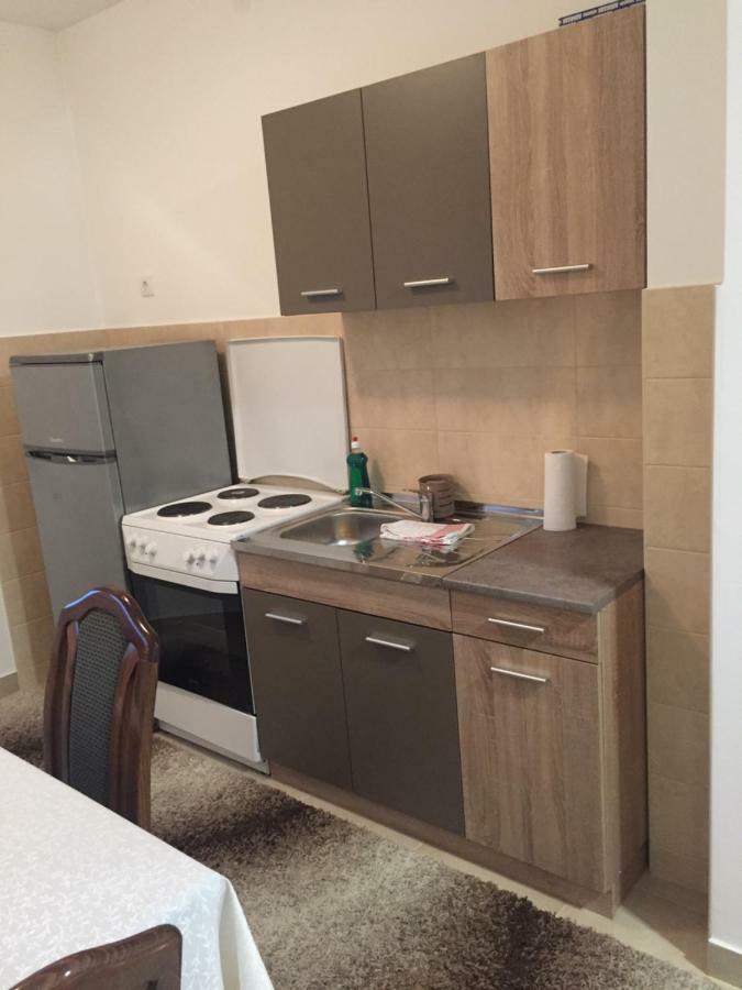 Stan Na Dan Centar Apartment Šabac Екстериор снимка