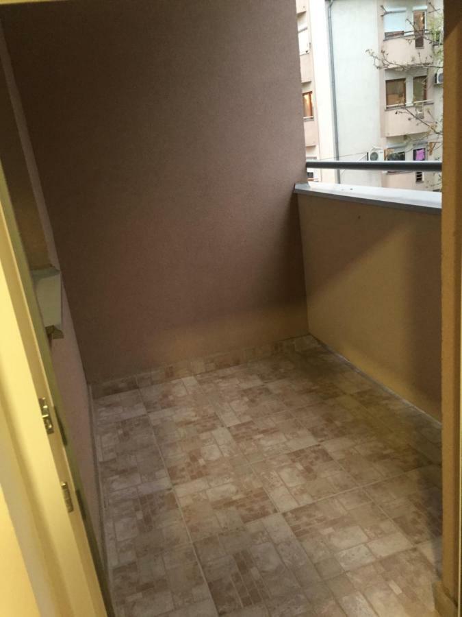 Stan Na Dan Centar Apartment Šabac Екстериор снимка