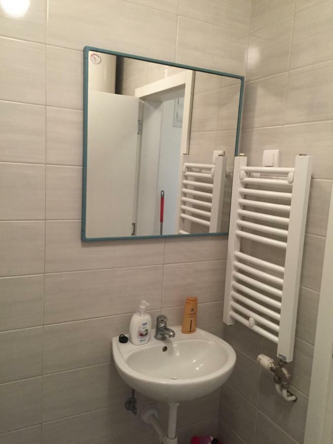 Stan Na Dan Centar Apartment Šabac Екстериор снимка
